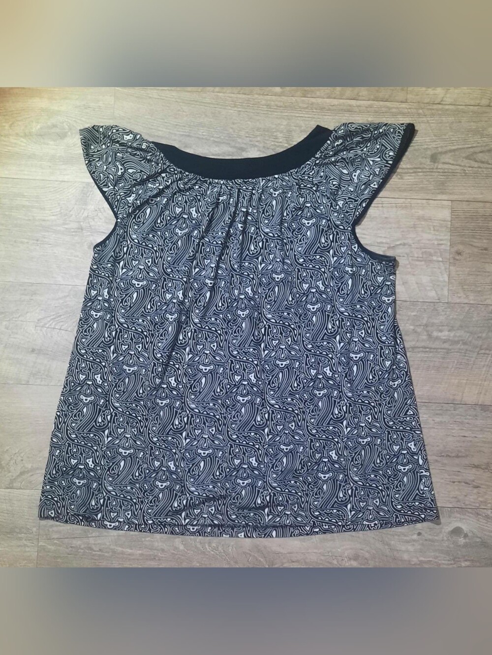 Vintage ELLE Flutter Sleeve Top - Picture 3 of 5